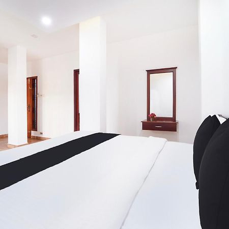 Super Townhouse City Center Ernakulam Kochi Luaran gambar