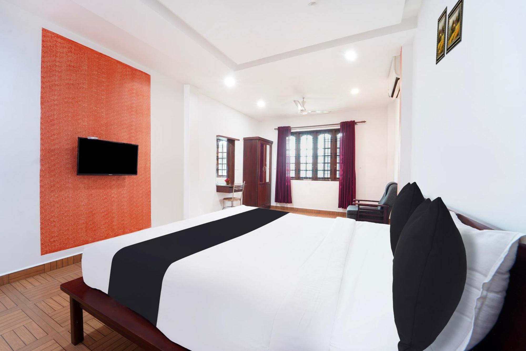 Super Townhouse City Center Ernakulam Kochi Luaran gambar